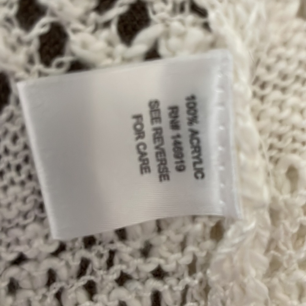 Light cardigan sweater, size M, EUC - Picture 3 of 4